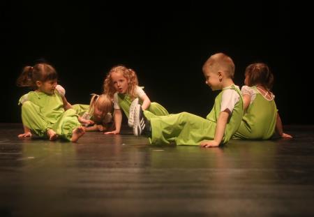 PLESNA REVIJA 07 FOTO LJUBO VUKELIČ